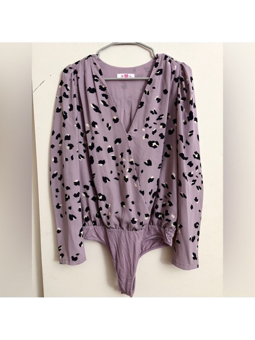 BuddyLove Lavender Purple Leopard Print Long Sleeve Surplice Wrap Bodysuit Sz M
